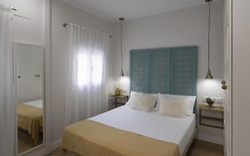Beautiful Blue Triana Apartment