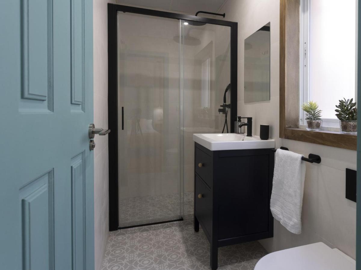 Beautiful Blue Triana Apartment Sevilla Exterior foto