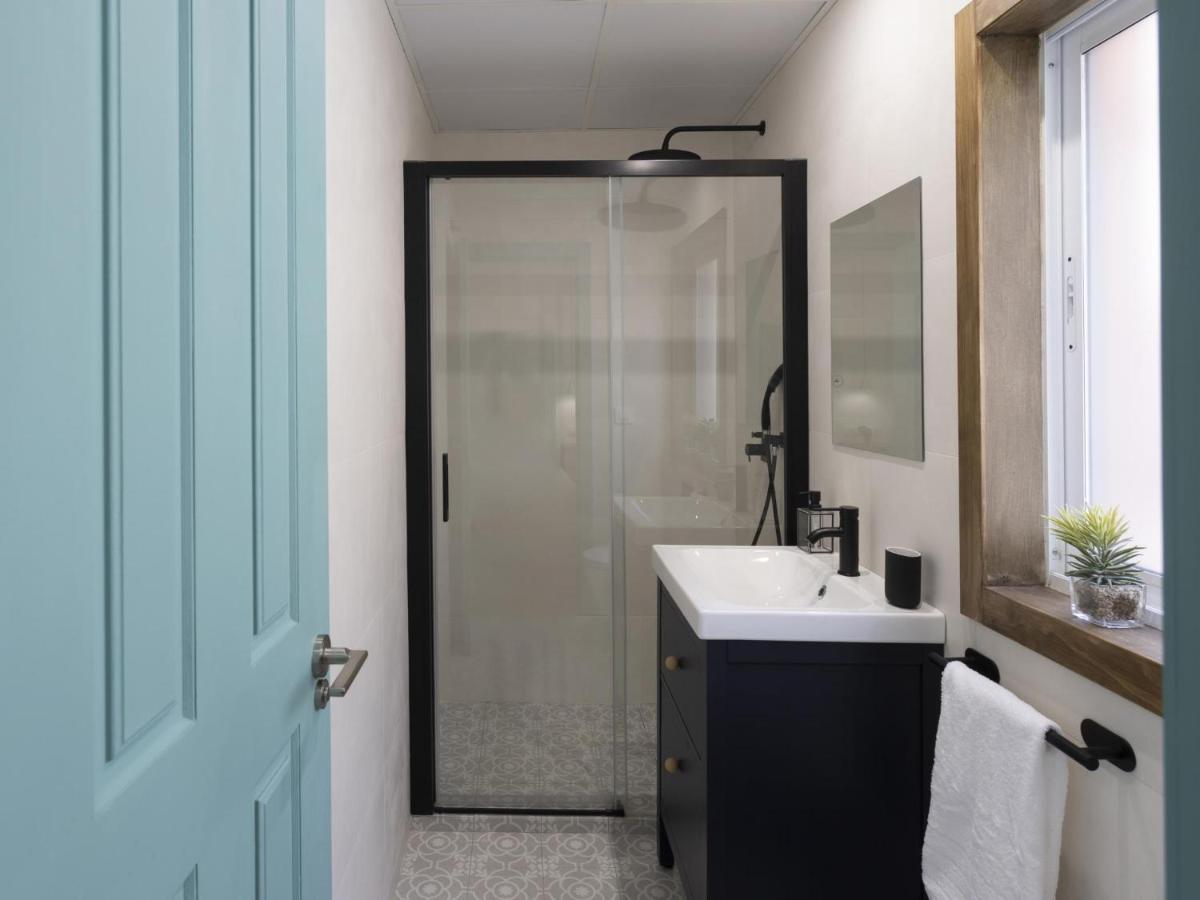 Beautiful Blue Triana Apartment Sevilla Exterior foto